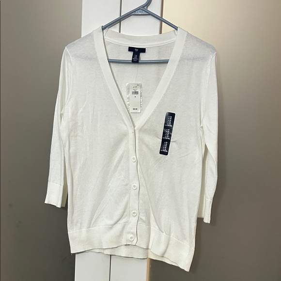 GAP Sweaters - GAP Women's White Cardigan Sweater Wardrobe Staple 3/4 Sleeves